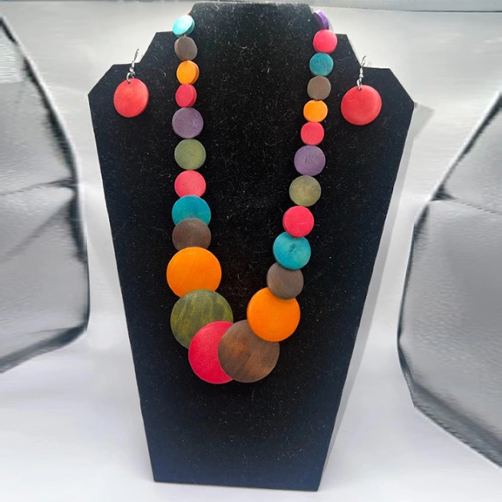 Necklace and earrings set 